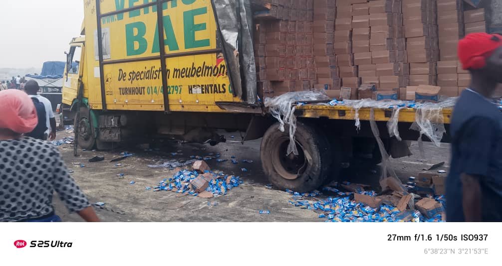 Six Dead, Several Injured In Multiple Crashes On Lagos–Ibadan Expressway — FRSC Sounds Alarm On Speeding Six Dead, Several Injured In Multiple Crashes On Lagos–Ibadan Expressway — FRSC Sounds Alarm On Speeding