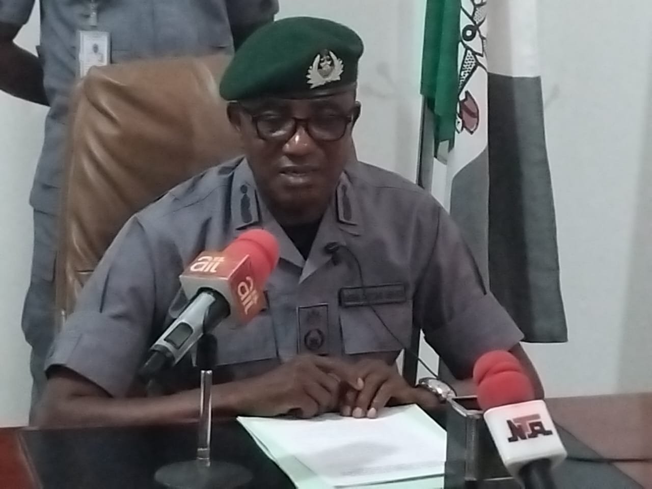 Alt Text: A detailed flowchart showing the step-by-step process of website indexing by search engine crawlers. Image Title...